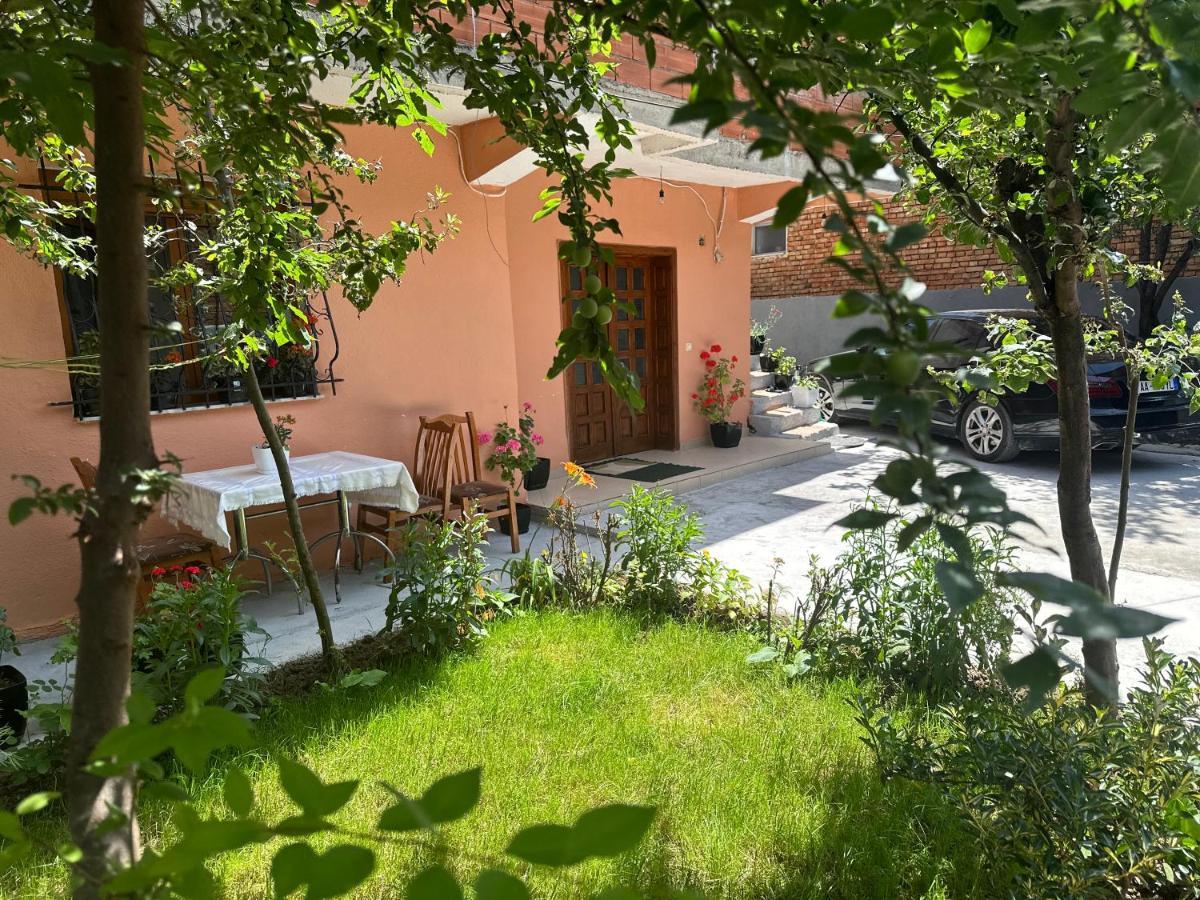 Guri Guest House 波格拉德茨 外观 照片