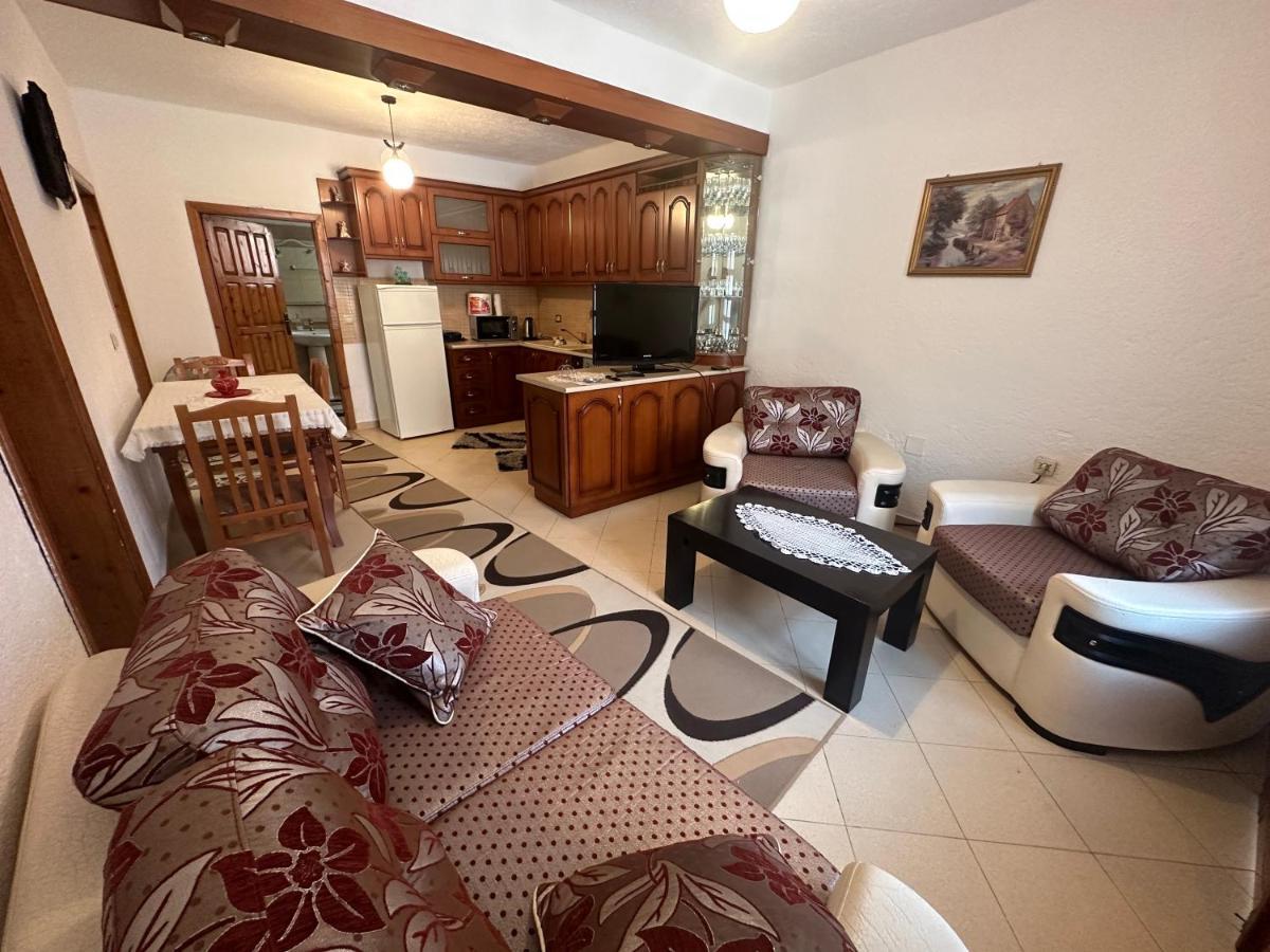 Guri Guest House 波格拉德茨 外观 照片