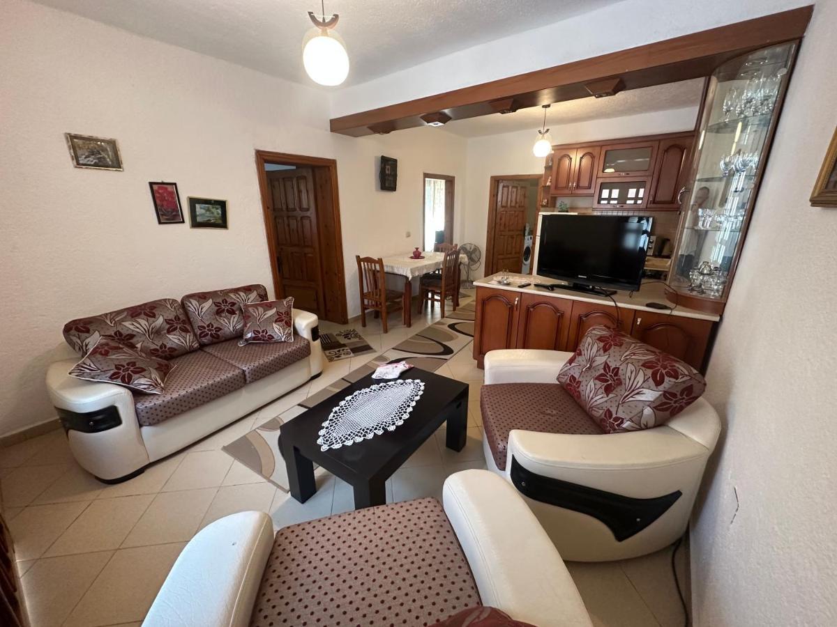 Guri Guest House 波格拉德茨 外观 照片